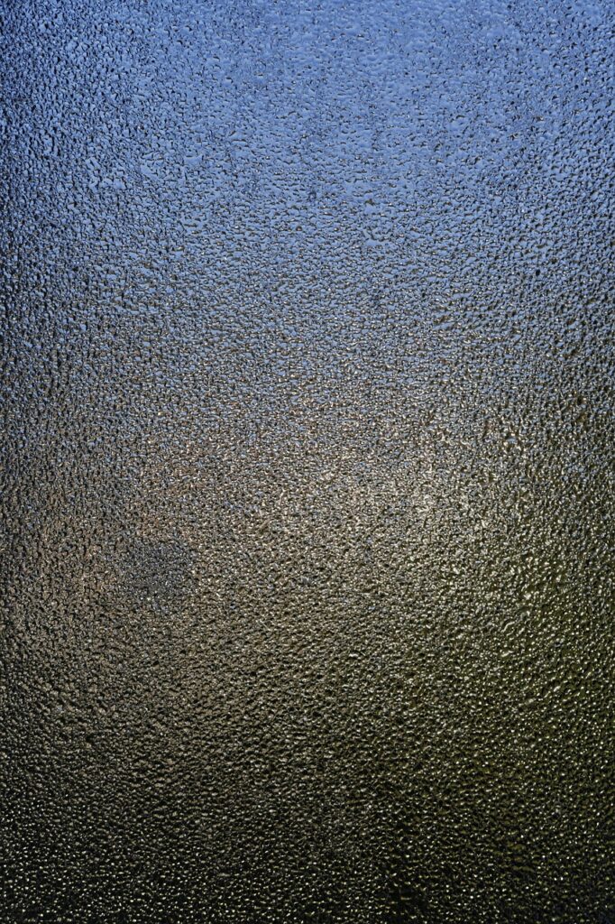 汗の臭いが気になる夏に合う香水は？