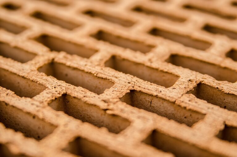 汗ブロックの服を使った効果的な対策は？