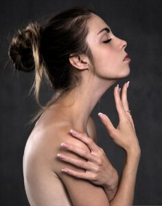 女性の体臭をセルフチェックする方法は？